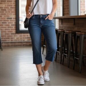 Rare Y2K Vtg Apple Bottoms Jeans Curvy Booty Fit Capris Iconic Apple Logo 17-18